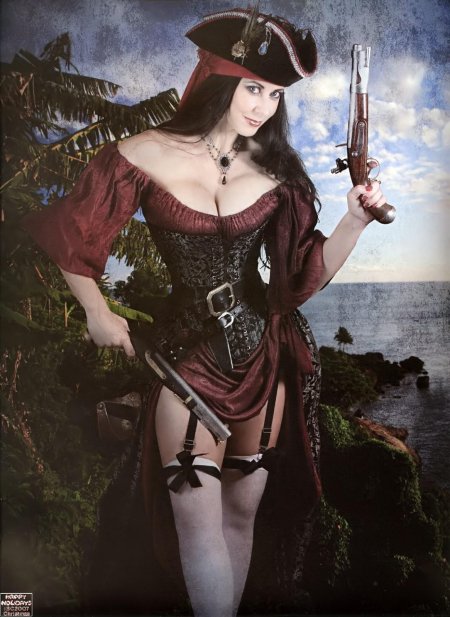 Девушка пират