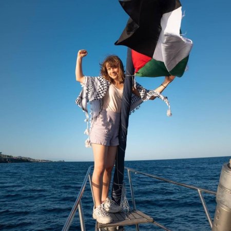 Море корабль