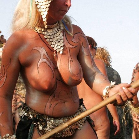 Аборигены женщины голые