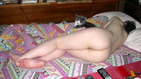 Спящие голые красавицы