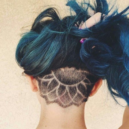 Прически на длинные волосы с выбритым затылком