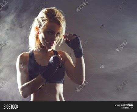 Боксер девушка