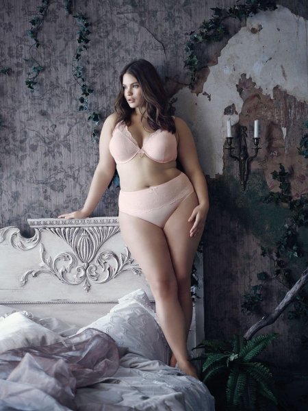 Тара линн модель плюс сайз