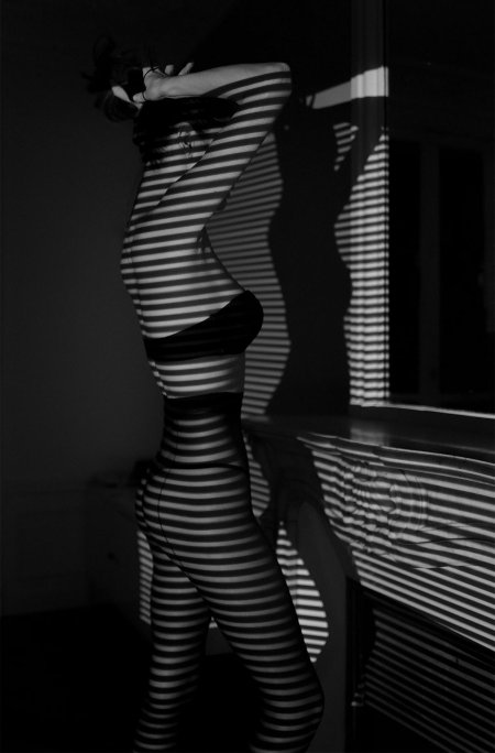 Девушка тень