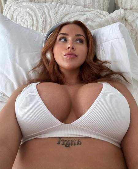 Грудь пышная