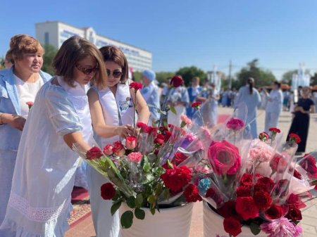 Возложение цветов