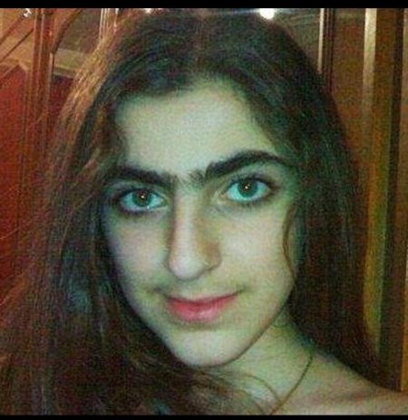 Алиса карапетян монобровь