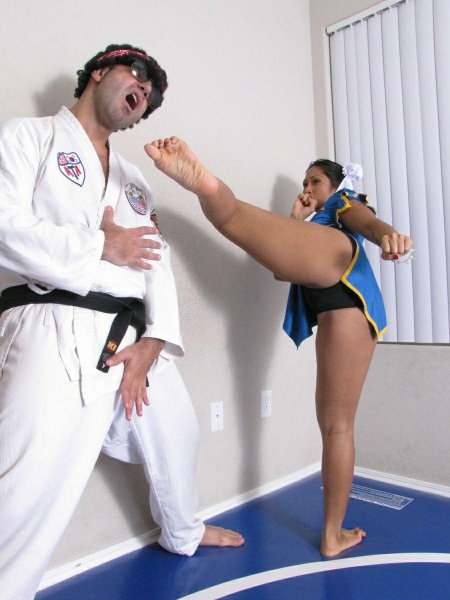 Каратистки боллбастерши