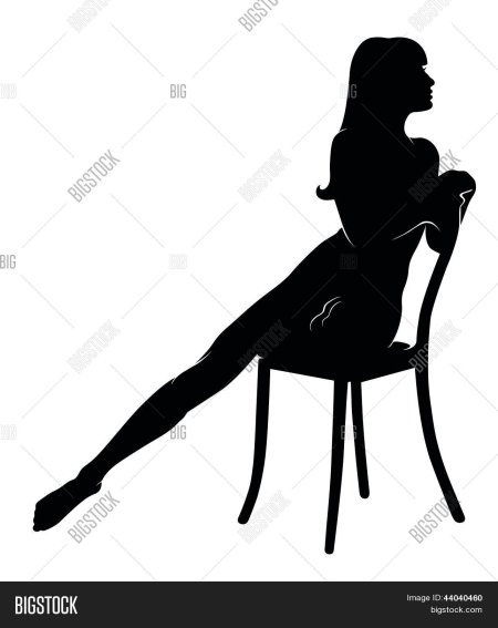 Очертания девушки на стуле