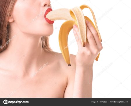 Девушка с бананом
