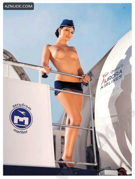 Райли стил голая стюардесса