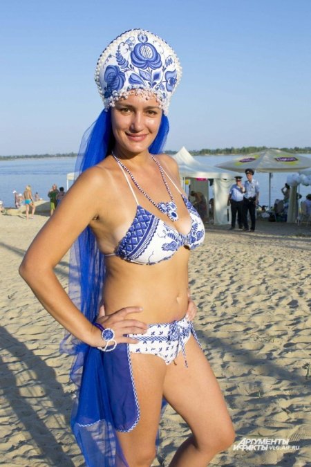 Русские женщины в купальниках