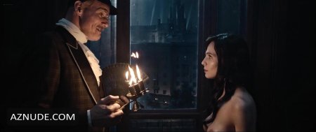 Юлия снигирь мастер и маргарита голая