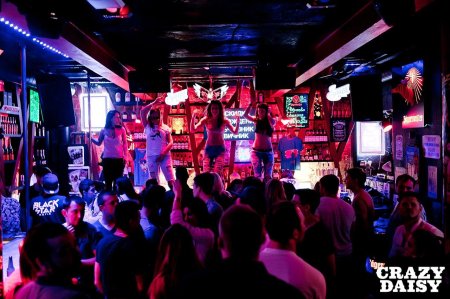 Крейзи клуб