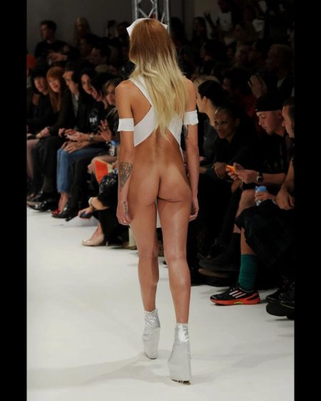 Модели на подиуме