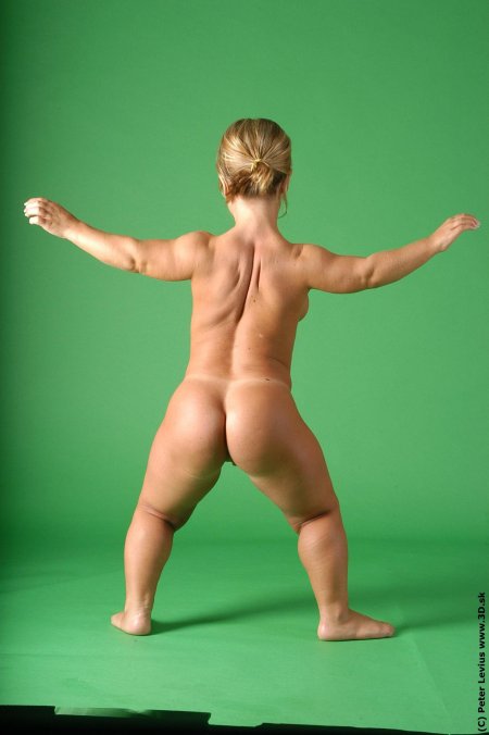 Красивые голые лилипутки