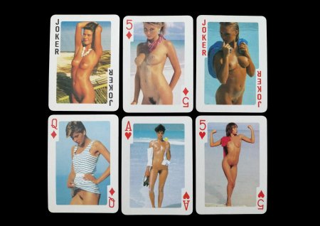 Игральные карты с голыми бабами