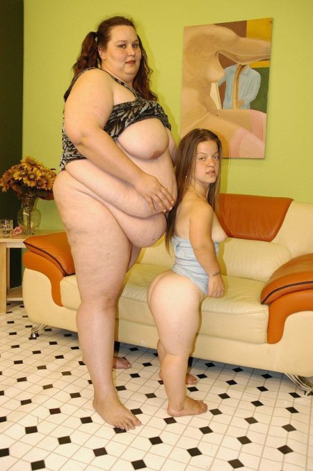 Толстые голые женщины карлики