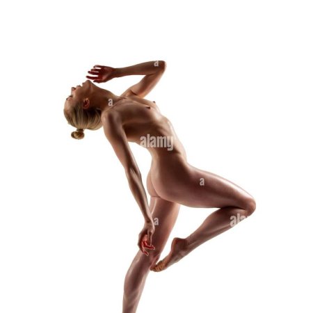 Обнаженные танцы