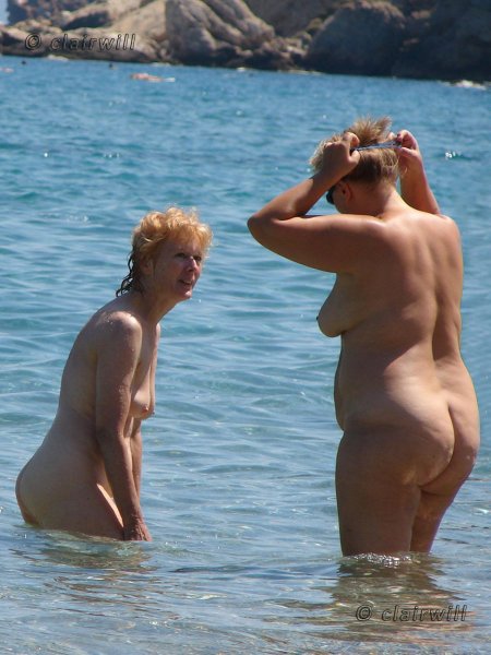 Голые женщины нудисты