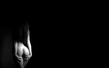 Силуэт голой девушки