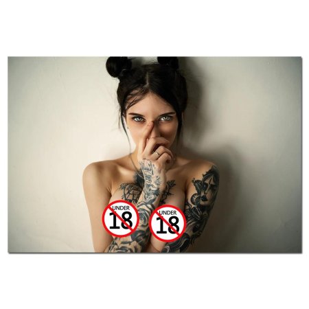 Голые девушки с татуировками