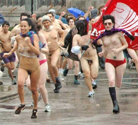 Забег голышом