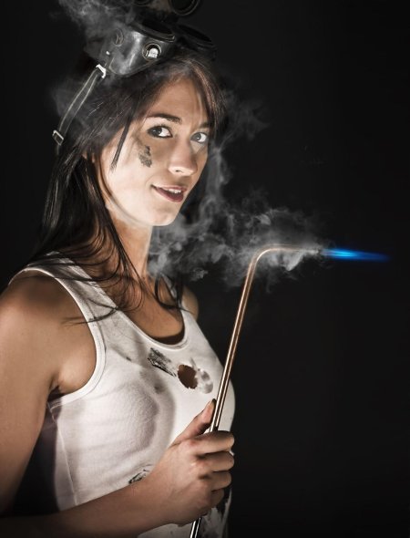 Женщина с сигарой