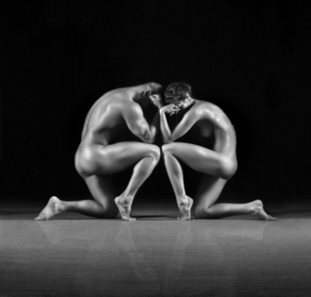 Обнаженные танцы