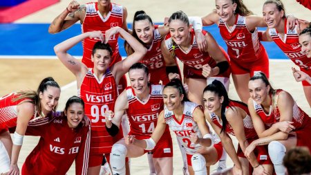 Женская сборная по волейболу