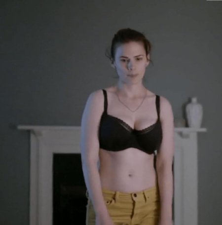 Хейли этвелл черное зеркало