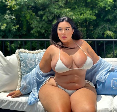 Николь нурко модель плюс