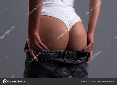 Попа девушек