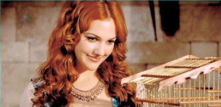 Хюррем улыбается