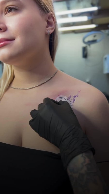 На ключице тату для девушек