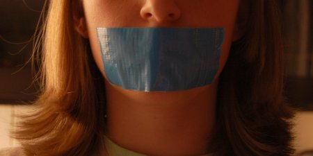 Скотч на рот