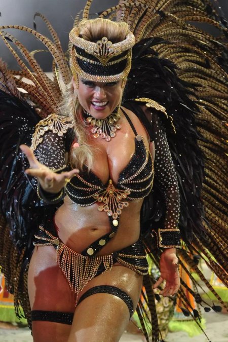 Ellen rocche с карнавала в рио