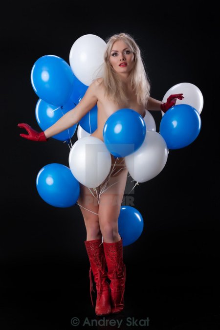 Сине белые шары