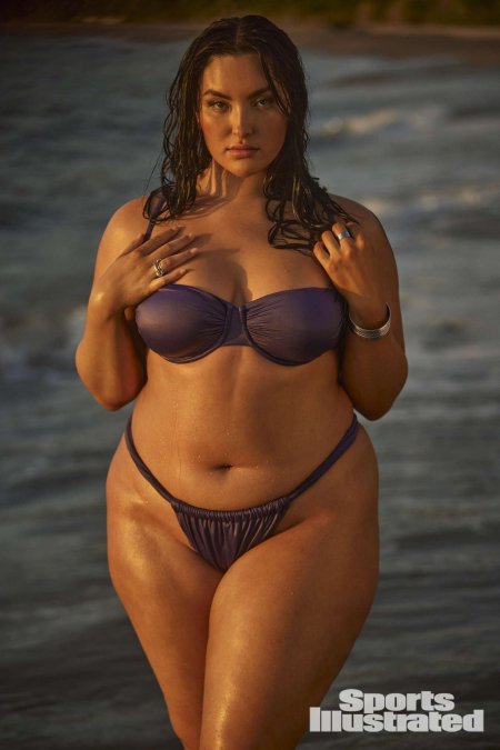 Модели плюс сайз