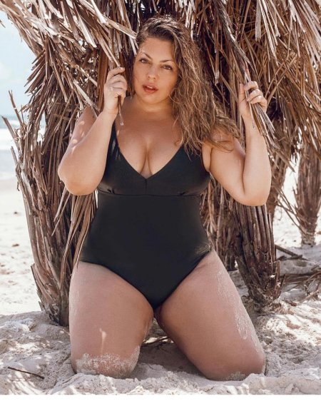 Купальник для полных женщин