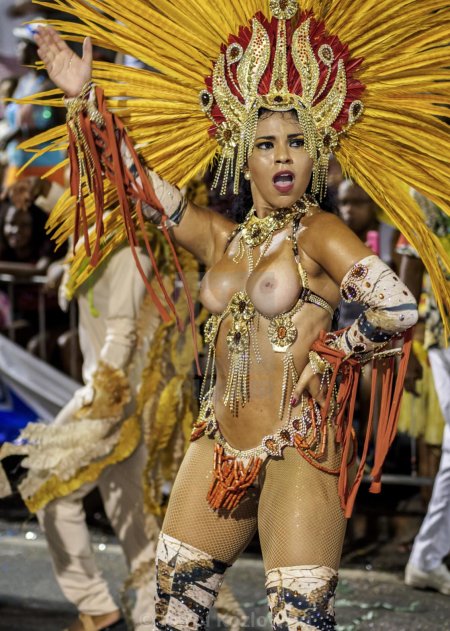 Андреа мартинс бразилия карнавал голые