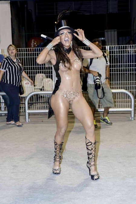 Голый карнавал бразилия