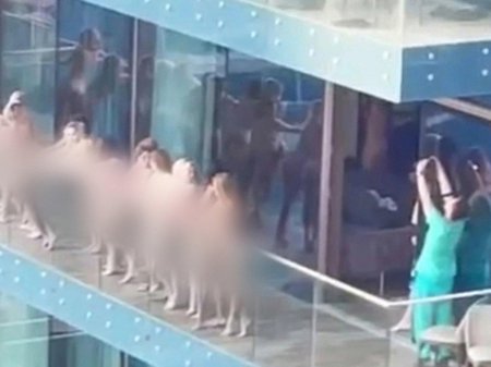 Скандальная фотосессия в дубае