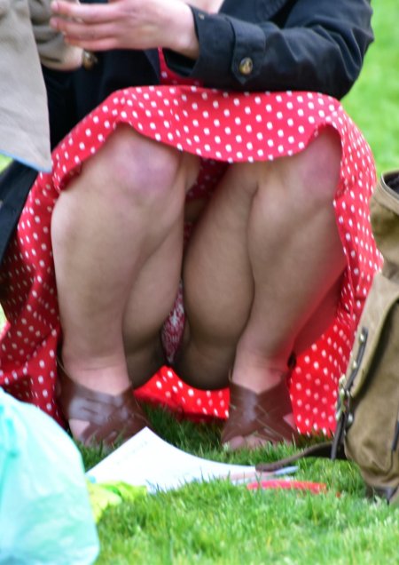 Засвет под юбкой