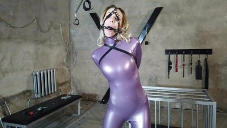 Латекс бондаж