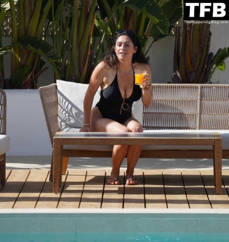 Кортни кардашьян голая