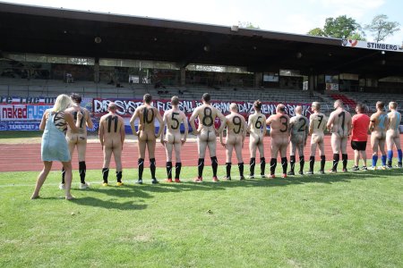 Голые женщины футболисты