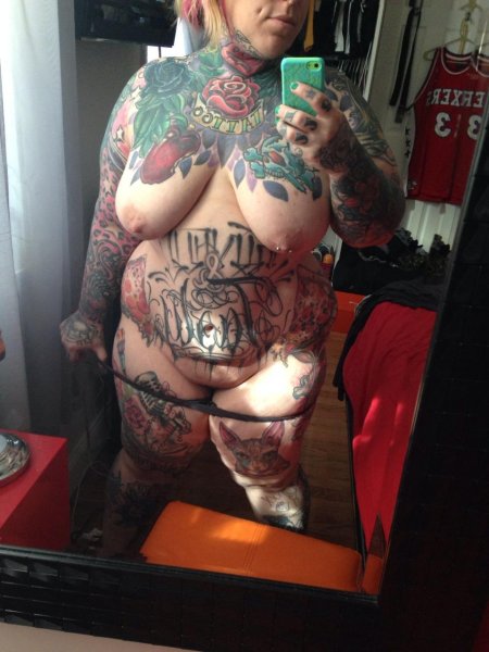 Голые татуированные bbw