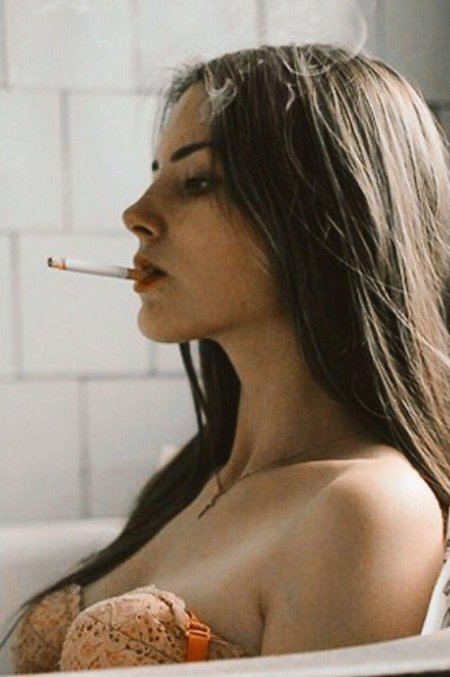 Алиса каштанова smoking