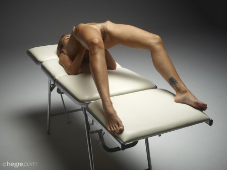 Массажная кушетка